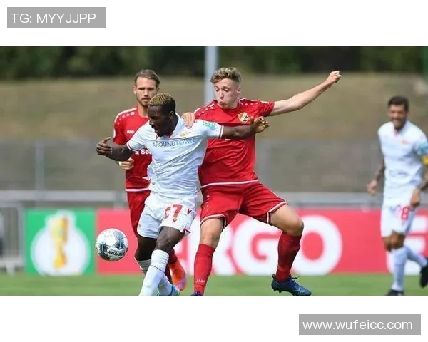 札幌冈萨多主场迎战大阪钢巴争夺联赛关键三分的精彩对决